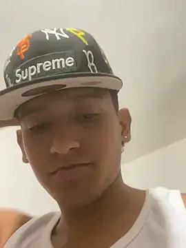 Babyalienqm online show from April 5, 4:20 am