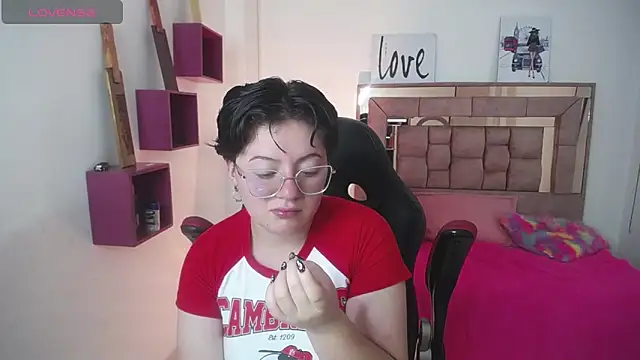 safyka online show from October 31, 3:40 am