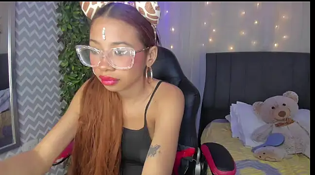 Snapshot of Aida_princess chatting on March 6, 4:41 am Aida princess online show from March 6, 4:41 am