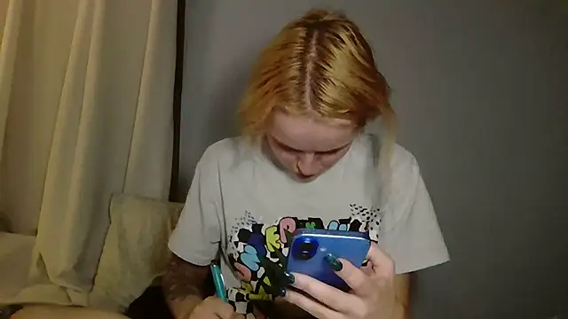 sluttypumpkin online show from August 9, 1:18 am