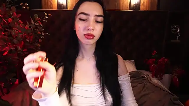 WildKittenX  online show from November 6, 6:47 am