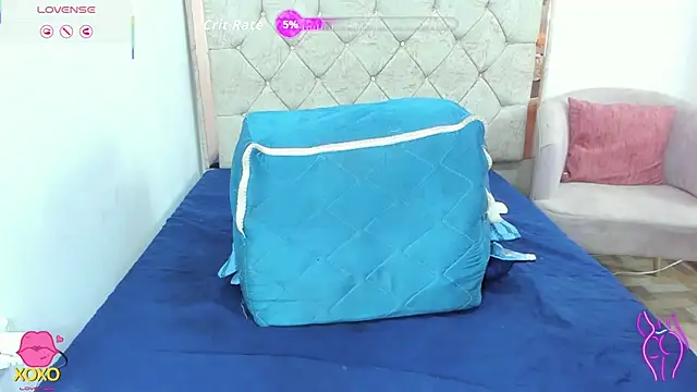 Snapshot of LunaaSweett chatting on April 28, 2:27 am LunaaSweett online show from April 28, 2:27 am