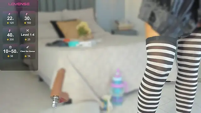 Sienna miller 27 online show from September 13, 11:43 am