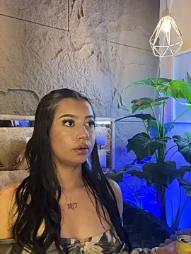 i sabella 25 online show from April 15, 6:31 am