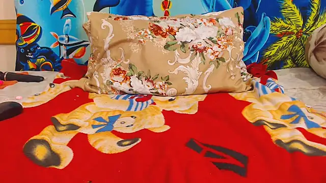 Snapshot of ChocolateClit chatting on September 14, 9:47 pm ChocolateClit online show from September 14, 9:47 pm