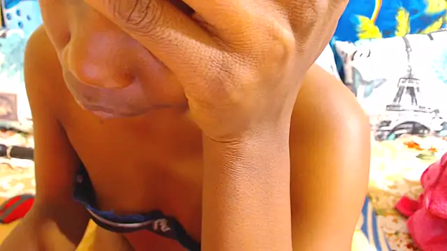 Snapshot of ChocolateClit chatting on October 21, 5:30 am ChocolateClit online show from October 21, 5:30 am