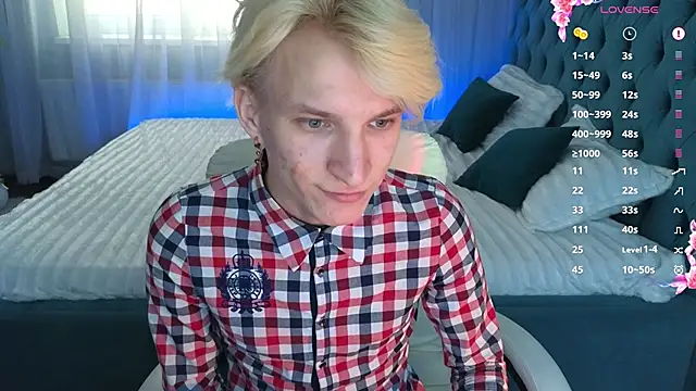 Snapshot of Limon_chik chatting on March 9, 10:19 am Limon chik online show from March 9, 10:19 am