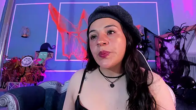 TaraTaylorr online show from October 28, 2:48 am