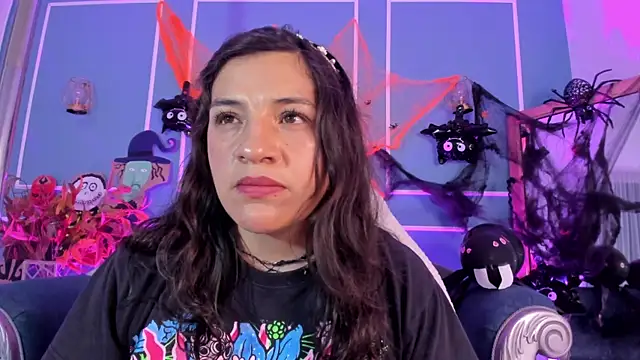 TaraTaylorr online show from October 30, 2:35 am