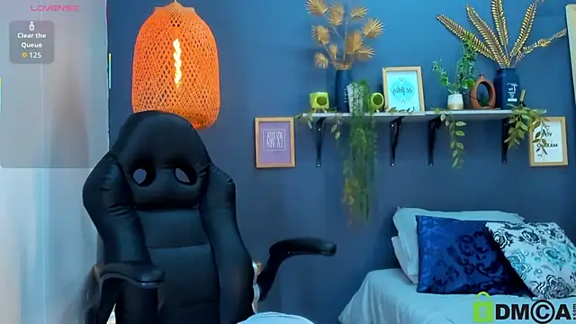 yessila parker online show from October 18, 2:36 am