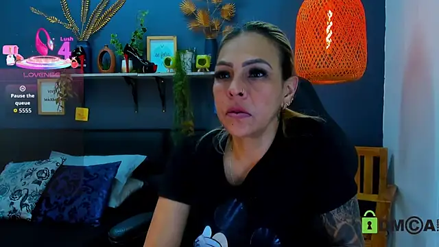 yessila parker online show from March 26, 9:15 am