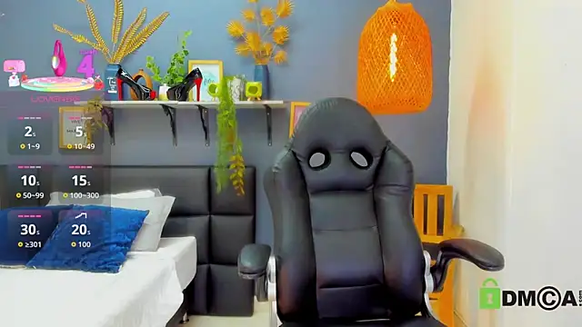 yessila parker online show from April 14, 9:15 am