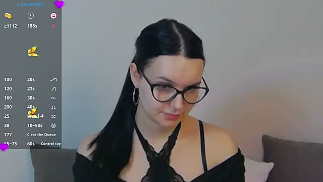 Snapshot of Miss_Vic chatting on March 17, 7:48 pm Miss Vic online show from March 17, 7:48 pm
