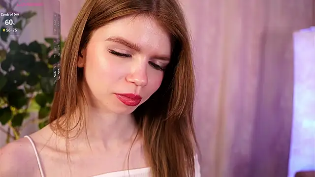 Snapshot of AmityDilley chatting on November 7, 4:34 am AmityDilley online show from November 7, 4:34 am