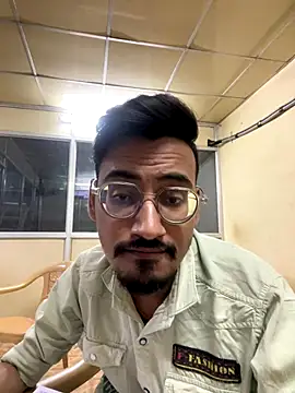 Snapshot of hypersexdriveboi chatting on December 17, 3:29 pm hypersexdriveboi online show from December 17, 3:29 pm