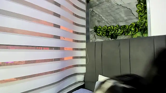 Snapshot of Fernanda_liie_ chatting on December 18, 12:33 pm Fernanda liie online show from December 18, 12:33 pm