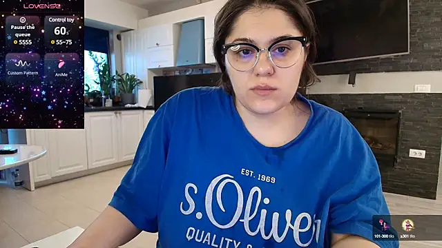 Layla- online show from February 5, 9:04 am