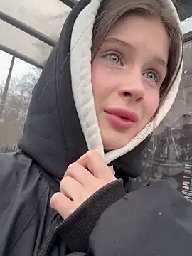 melicious  online show from March 3, 12:05 pm