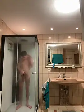 xy monkeyBigCock online show from January 7, 10:01 pm