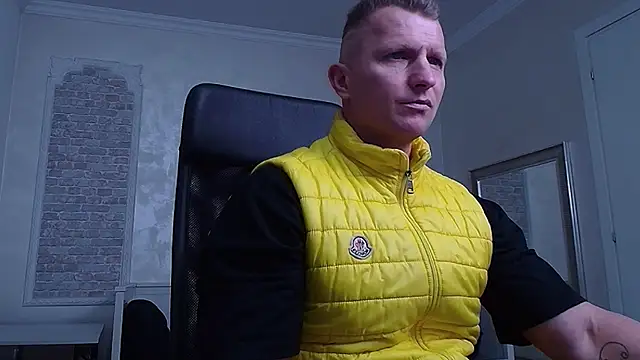 RomeoMalcolm online show from March 17, 5:23 am