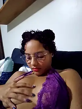 Snapshot of Cherry_kat chatting on March 6, 7:43 pm Cherry kat online show from March 6, 7:43 pm