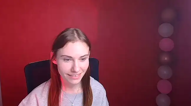 Snapshot of Fiona_Night chatting on March 3, 4:24 pm Fiona Night online show from March 3, 4:24 pm