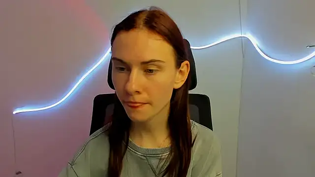 Snapshot of Fiona_Night chatting on March 20, 1:24 am Fiona Night online show from March 20, 1:24 am