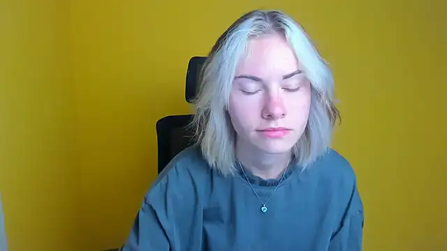 Snapshot of Fiona_Night chatting on September 9, 5:07 am Fiona Night online show from September 9, 5:07 am