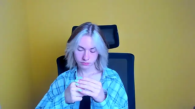 Snapshot of Fiona_Night chatting on September 10, 5:29 am Fiona Night online show from September 10, 5:29 am