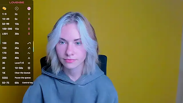 Snapshot of Fiona_Night chatting on September 17, 5:36 pm Fiona Night online show from September 17, 5:36 pm