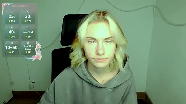 Snapshot of Fiona_Night chatting on October 4, 11:08 am Fiona Night online show from October 4, 11:08 am