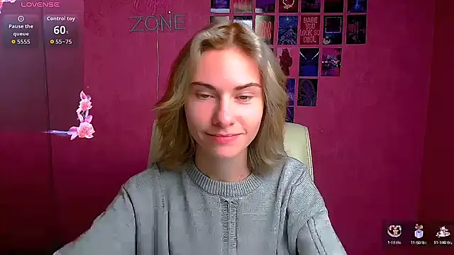 Snapshot of Fiona_Night chatting on October 17, 5:32 am Fiona Night online show from October 17, 5:32 am