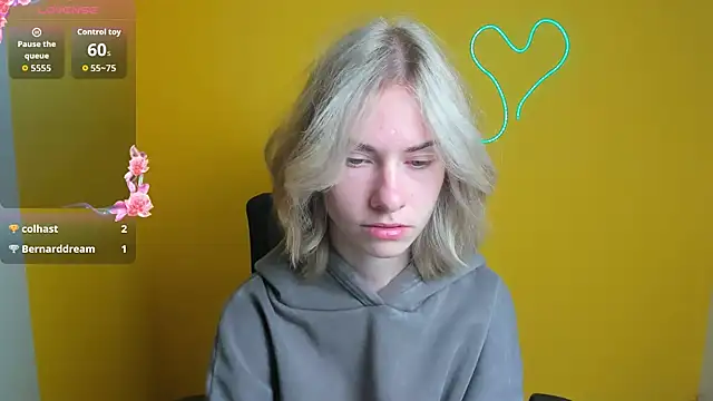 Snapshot of Fiona_Night chatting on October 22, 5:30 am Fiona Night online show from October 22, 5:30 am