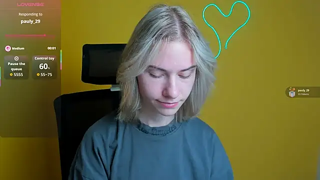 Snapshot of Fiona_Night chatting on October 23, 11:20 am Fiona Night online show from October 23, 11:20 am