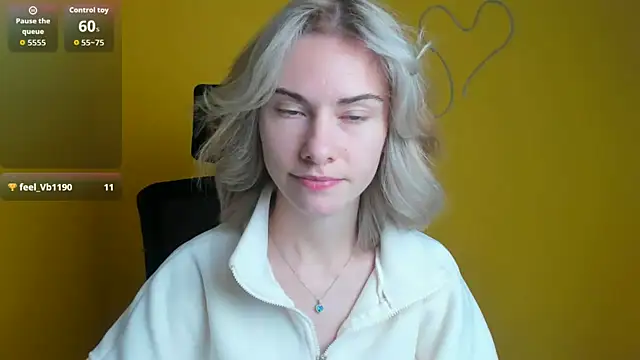 Snapshot of Fiona_Night chatting on October 26, 6:08 am Fiona Night online show from October 26, 6:08 am