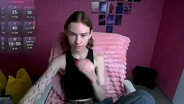 Snapshot of Fiona_Night chatting on November 27, 6:37 am Fiona Night online show from November 27, 6:37 am