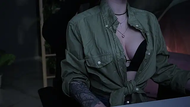 OliviaMcClean online show from November 23, 5:40 am