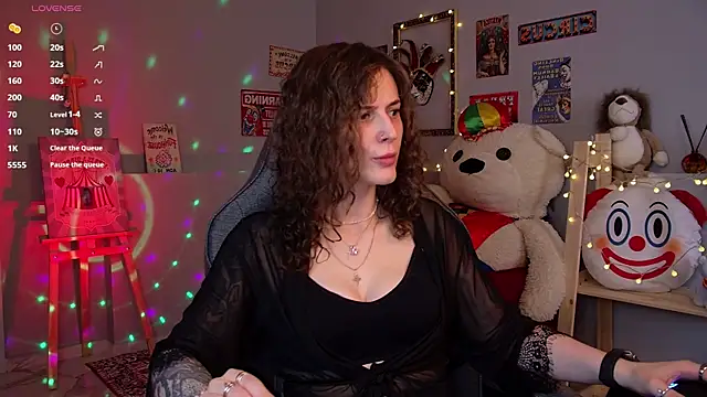 OliviaMcClean online show from May 28, 9:28 am