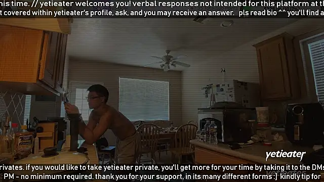 Snapshot of yetieater chatting on June 13, 4:05 pm yetieater online show from June 13, 4:05 pm