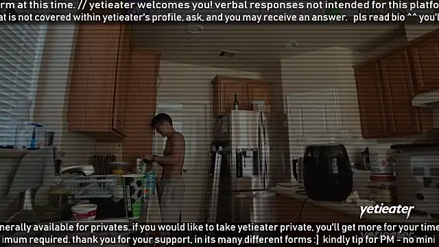 Snapshot of yetieater chatting on July 13, 3:48 pm yetieater online show from July 13, 3:48 pm