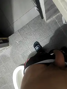 Snapshot of enoc369 chatting on March 1, 6:24 am enoc369 online show from March 1, 6:24 am