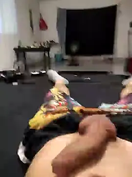 Snapshot of enoc369 chatting on March 5, 5:50 am enoc369 online show from March 5, 5:50 am