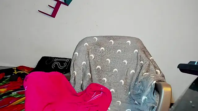 Snapshot of lady_marianita_ chatting on November 13, 1:21 pm lady marianita online show from November 13, 1:21 pm