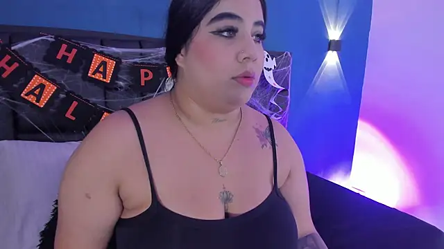 DANESKA HILLER online show from October 30, 7:25 pm