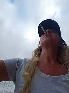 Melody73 online show from September 23, 8:06 am