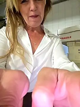 Melody73 online show from November 9, 9:18 am