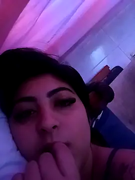 Snapshot of mayteziinhaa chatting on April 3, 10:35 am mayteziinhaa online show from April 3, 10:35 am