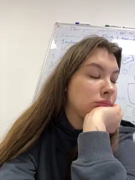 Snapshot of HannaJohnson chatting on March 11, 9:34 am HannaJohnson online show from March 11, 9:34 am