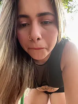 lunaxxx 69 online show from December 15, 10:36 pm