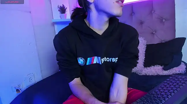 Snapshot of Andrew_Wolff chatting on March 7, 10:56 am Andrew Wolff online show from March 7, 10:56 am